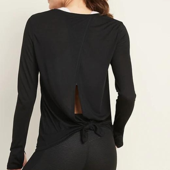 Old Navy Tops - Relaxed Lightweight Fly-Away Performance Top  New